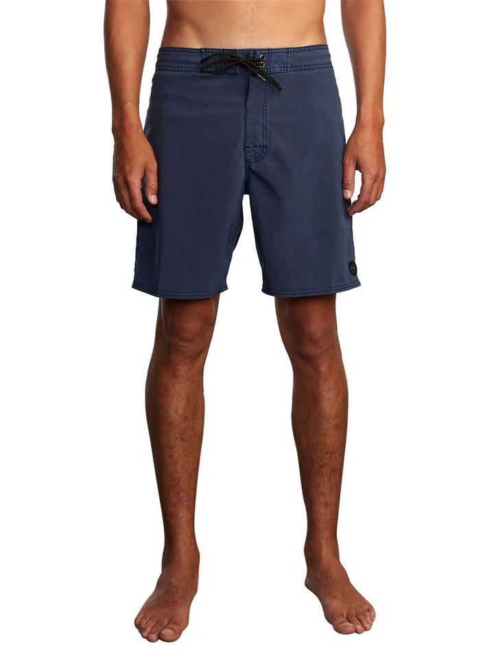 RVCA STRETCH TRUNK 18